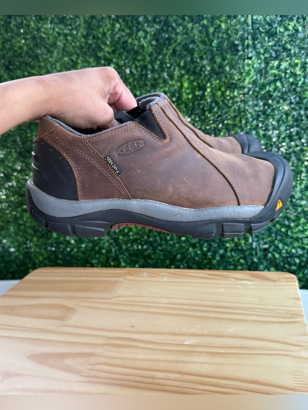 KEEN Brixen Low Men’s 10 Brown Leather Waterproof Insulated Slip-On - Picture 6 of 9
